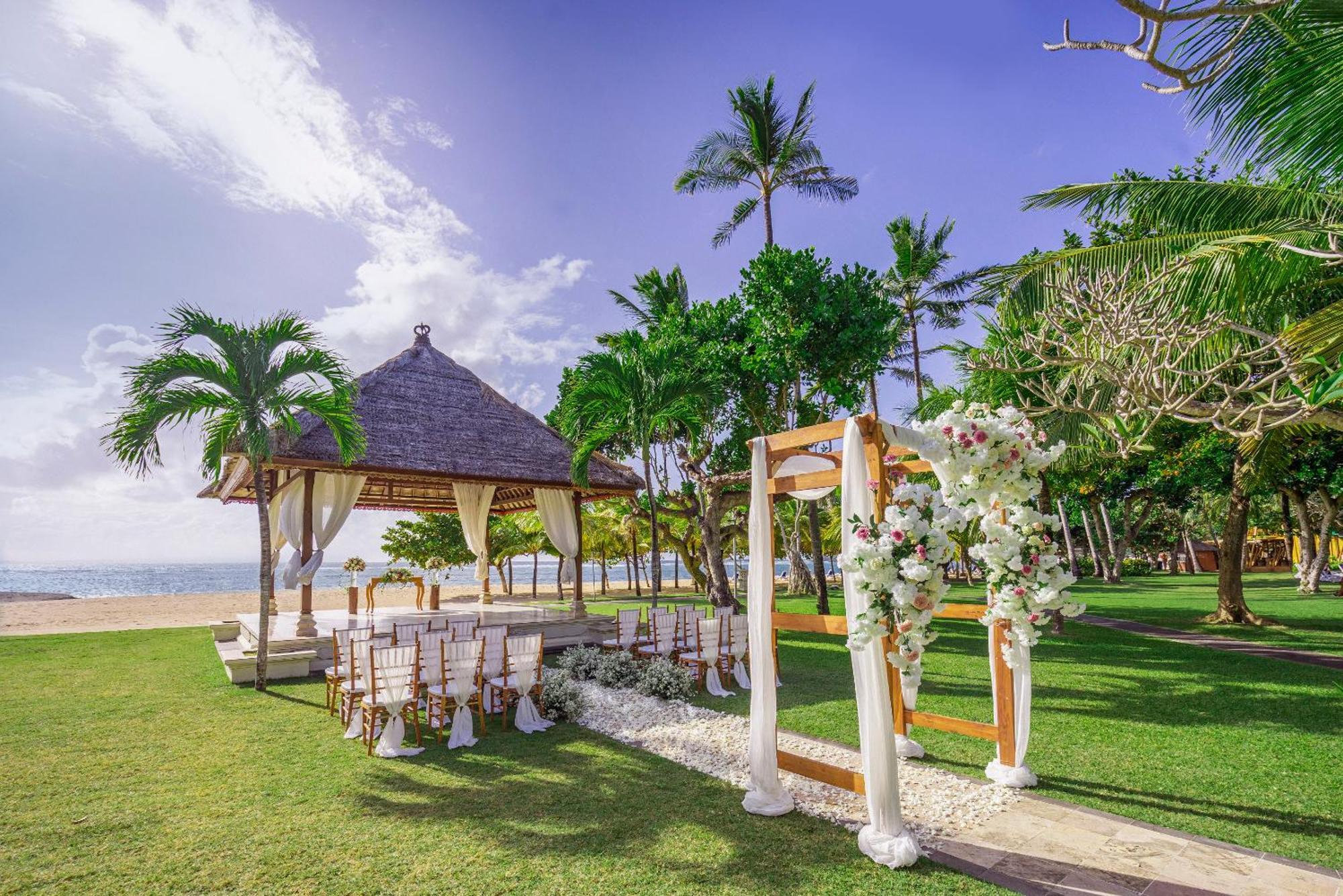 Nusa Dua Beach Hotel y Spa Exterior foto